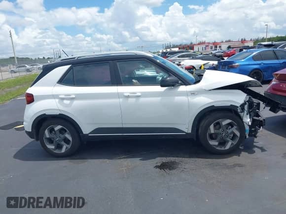 2024 Hyundai Venue SEL with VIN KMHRC8A31RU312688, listed as a IAAI auction lot 42585441 with 5,977 mi miles and . Bid and sale history available at DreamBid. Image 13.