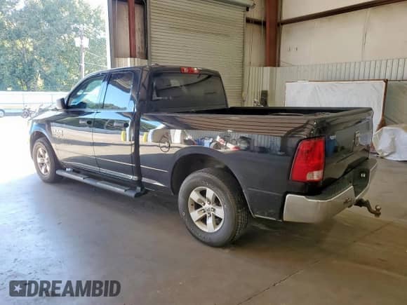 2021 Ram 1500 Tradesman z VIN 1C6RR6FG0MS524948, wystawiony jako Copart lot #84026165 z przebiegiem 82 488 mil mil oraz Szkoda całkowita • Salvage title. Historia ofert i sprzedaży dostępna na DreamBid. Obrazek 2.
