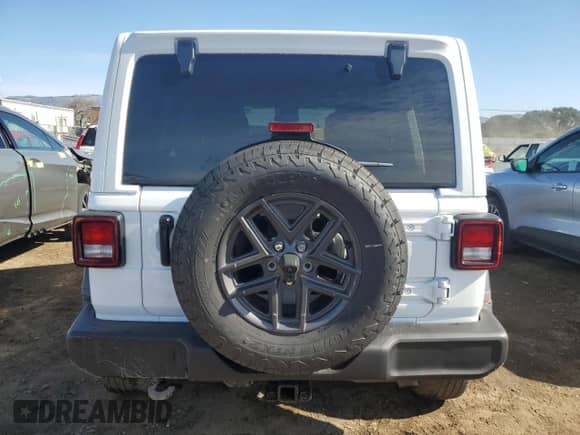 2024 Jeep Wrangler Willys с VIN 1C4PJXDN5RW109963, выставлен на аукционе Copart как лот 44805015 с пробегом 13 578 миль миль и Списание • Salvage title. История ставок и продаж доступна на DreamBid. Изображение 6.