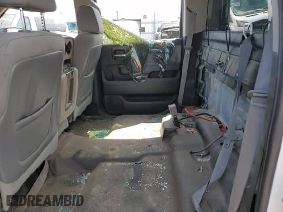 2015 Chevrolet Silverado 2500HD Work Truck z VIN 1GC1KUEGXFF564076, wystawiony jako Copart lot #63318565 z przebiegiem 117 533 mil mil oraz Szkoda całkowita • Salvage title. Historia ofert i sprzedaży dostępna na DreamBid. Obrazek 10.