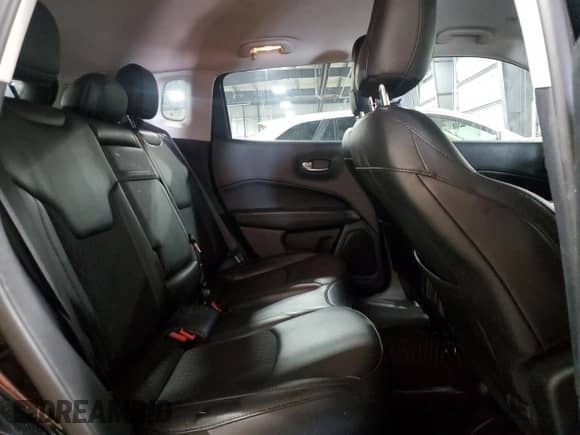 2019 Jeep Compass Latitude с VIN 3C4NJDBB1KT622895, выставлен на аукционе Copart как лот 67121915 с пробегом 93 173 миль миль и Списание • Salvage title. История ставок и продаж доступна на DreamBid. Изображение 11.