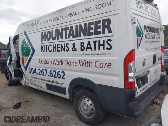 2020 Ram ProMaster Cargo z VIN 3C6URVHG6LE104162, wystawiony jako IAAI lot #42875799 z przebiegiem 36 917 mil mil oraz . Historia ofert i sprzedaży dostępna na DreamBid. Obrazek 3.