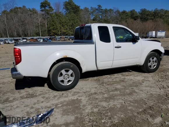 2007 Nissan Frontier SE with VIN 1N6AD06U97C410014, listed as a Copart auction lot 46402375 with 172,136 mi miles and Salvage title. Bid and sale history available at DreamBid. Image 3.