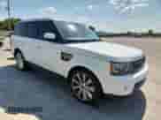 2012 Land Rover Range Rover Sport SC z VIN SALSH2E47CA749975, wystawiony jako Copart lot #62076255 z przebiegiem Nie podano mil oraz Czysty tytuł • Clean title. Historia ofert i sprzedaży dostępna na DreamBid. Obrazek 4.