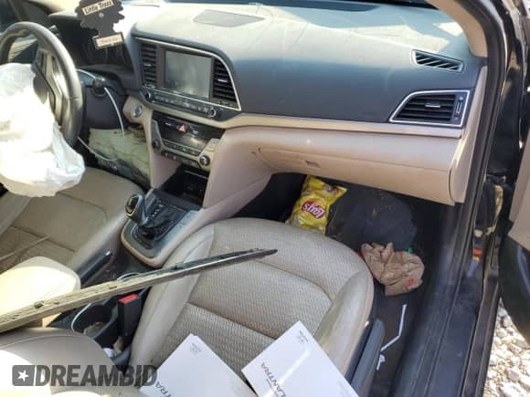 2017 Hyundai Elantra Limited z VIN KMHD84LF6HU153659, wystawiony jako Copart lot #82074725 z przebiegiem 111 852 mil mil oraz Szkoda całkowita • Salvage title. Historia ofert i sprzedaży dostępna na DreamBid. Obrazek 8.