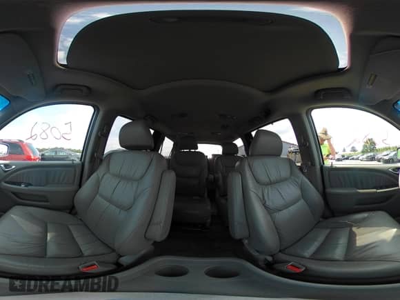 2007 Honda Odyssey EX-L с VIN 5FNRL38677B138266, выставлен на аукционе IAAI как лот 42995082 с пробегом 113 805 миль миль и . История ставок и продаж доступна на DreamBid. Изображение 18.