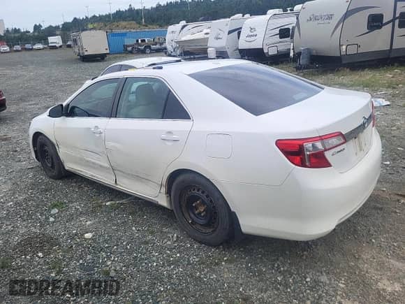 2012 Toyota Camry XLE with VIN 4T1BK1FK7CU514664, listed as a Copart auction lot 71484725 with 335,770 mi miles and Clean title. Bid and sale history available at DreamBid. Image 2.