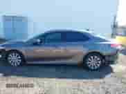 2019 Toyota Camry SE z VIN 4T1B11HK5KU750793, wystawiony jako IAAI lot #43209555 z przebiegiem 144 832 mil mil oraz . Historia ofert i sprzedaży dostępna na DreamBid. Obrazek 14.