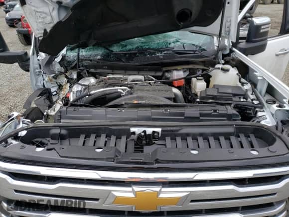 2024 Chevrolet Silverado 3500HD LTZ z VIN 1GC4YUEY6RF324547, wystawiony jako Copart lot #47469565 z przebiegiem 14 958 mil mil oraz Szkoda całkowita • Salvage title. Historia ofert i sprzedaży dostępna na DreamBid. Obrazek 11.