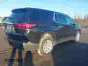 2022 Chevrolet Traverse LS z VIN 1GNEVFKW7NJ195163, wystawiony jako IAAI lot #43495512 z przebiegiem 37 055 mil mil oraz . Historia ofert i sprzedaży dostępna na DreamBid. Obrazek 4.