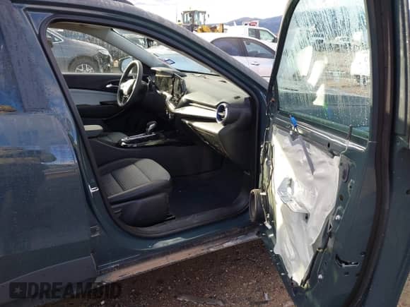 2025 Chevrolet Trax LT с VIN KL77LHEP8SC216378, выставлен на аукционе IAAI как лот 43478971 с пробегом 14 618 миль миль и . История ставок и продаж доступна на DreamBid. Изображение 5.