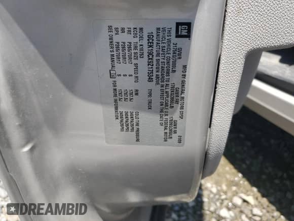 2009 Chevrolet Silverado 1500 LS z VIN 1GCEK19CX9Z175349, wystawiony jako Copart lot #60599095 z przebiegiem 170 813 mil mil oraz Szkoda całkowita • Salvage title. Historia ofert i sprzedaży dostępna na DreamBid. Obrazek 12.