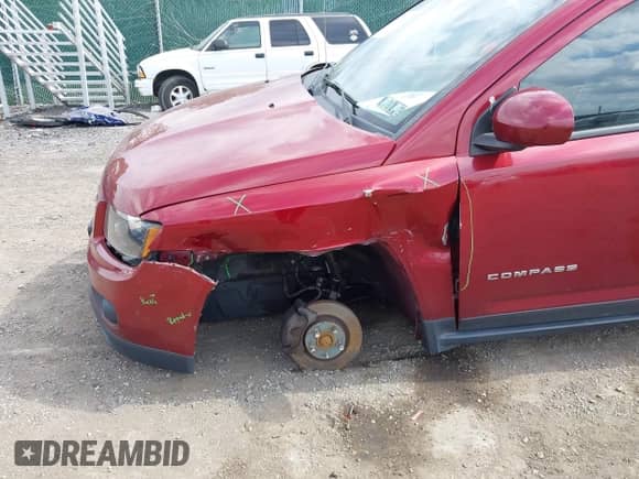 2015 Jeep Compass High Altitude с VIN 1C4NJDEBXFD333215, выставлен на аукционе IAAI как лот 43109330 с пробегом 134 246 миль миль и . История ставок и продаж доступна на DreamBid. Изображение 6.