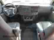 2018 Chevrolet Express Passenger LS с VIN 1GAWGEFG9J1342056, выставлен на аукционе Copart как лот 48399935 с пробегом 107 758 миль миль и Чистый • Clean title. История ставок и продаж доступна на DreamBid. Изображение 8.