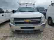 2012 Chevrolet Silverado 2500HD Work Truck z VIN 1GB0CVCG8CF187457, wystawiony jako Copart lot #56566985 z przebiegiem 162 898 mil mil oraz Czysty tytuł • Clean title. Historia ofert i sprzedaży dostępna na DreamBid. Obrazek 5.