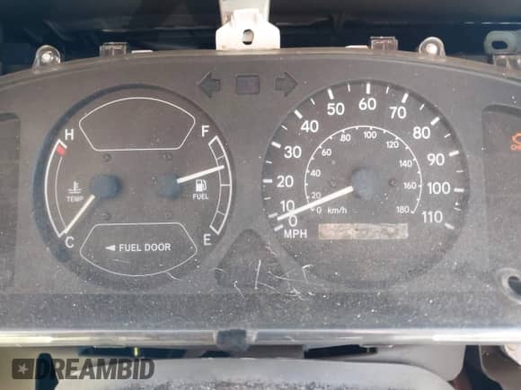 1998 Chevrolet Prizm Lsi z VIN 1Y1SK5281WZ425892, wystawiony jako IAAI lot #42250732 z przebiegiem Nie podano mil oraz . Historia ofert i sprzedaży dostępna na DreamBid. Obrazek 7.