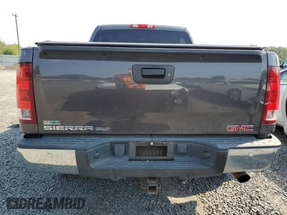 2010 GMC Sierra 1500 SLT z VIN 3GTRKWE2XAG147938, wystawiony jako Copart lot #81413155 z przebiegiem 236 393 mil mil oraz Szkoda całkowita • Salvage title. Historia ofert i sprzedaży dostępna na DreamBid. Obrazek 6.
