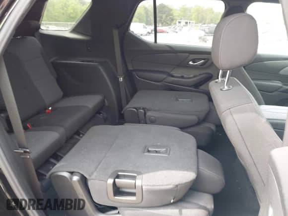 2022 Chevrolet Traverse LT Cloth z VIN 1GNERGKWXNJ116112, wystawiony jako IAAI lot #42048535 z przebiegiem 44 792 mil mil oraz . Historia ofert i sprzedaży dostępna na DreamBid. Obrazek 8.