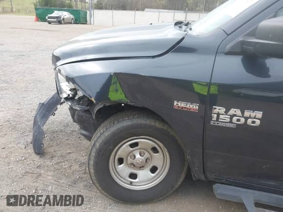 2019 Ram 1500 Tradesman с VIN 1C6RR6FT0KS528234, выставлен на аукционе IAAI как лот 41878257 с пробегом 32 183 миль миль и . История ставок и продаж доступна на DreamBid. Изображение 17.