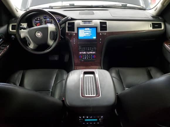 2012 Cadillac Escalade Luxury с VIN 1GYS4BEF1CR273500, выставлен на аукционе Copart как лот 56650745 с пробегом 186 492 миль миль и Списание • Salvage title. История ставок и продаж доступна на DreamBid. Изображение 8.