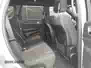 2018 Jeep Grand Cherokee Altitude z VIN 1C4RJEAG7JC402871, wystawiony jako IAAI lot #42967016 z przebiegiem 65 023 mil mil oraz . Historia ofert i sprzedaży dostępna na DreamBid. Obrazek 8.