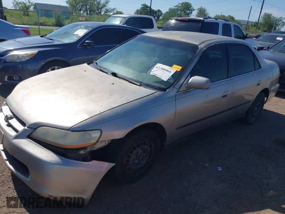 1998 Honda Accord LX с VIN 1HGCG5542WA266612, выставлен на аукционе IAAI как лот 42208066 с пробегом 202 101 миль миль и . История ставок и продаж доступна на DreamBid. Изображение 2.