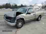1998 GMC Sierra 1500 z VIN 1GTEC14W0WZ526005, wystawiony jako Copart lot #86539824 z przebiegiem 206 094 mil mil oraz Czysty tytuł • Clean title. Historia ofert i sprzedaży dostępna na DreamBid. Obrazek 1.