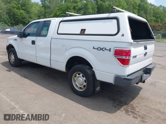 2010 Ford F-150 XL z VIN 1FTEX1EW5AFD30929, wystawiony jako IAAI lot #42568100 z przebiegiem 183 708 mil mil oraz . Historia ofert i sprzedaży dostępna na DreamBid. Obrazek 3.