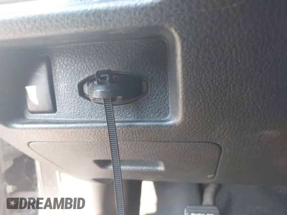 2014 Nissan Maxima S z VIN 1N4AA5AP8EC464837, wystawiony jako IAAI lot #43232603 z przebiegiem 173 546 mil mil oraz . Historia ofert i sprzedaży dostępna na DreamBid. Obrazek 11.