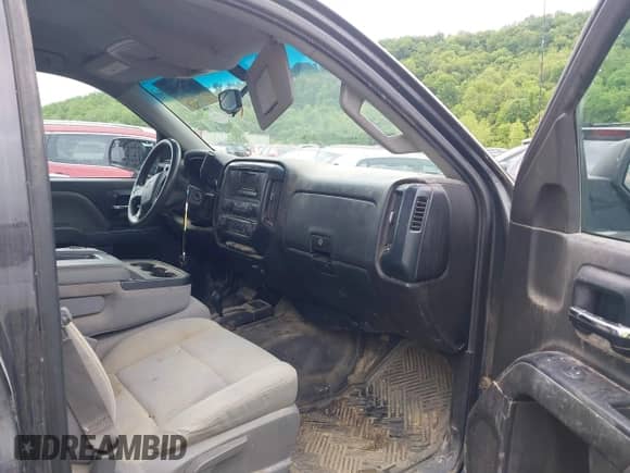 2014 Chevrolet Silverado 1500 Work Truck z VIN 1GCNKPEC6EZ296723, wystawiony jako IAAI lot #42336207 z przebiegiem 247 718 mil mil oraz . Historia ofert i sprzedaży dostępna na DreamBid. Obrazek 5.