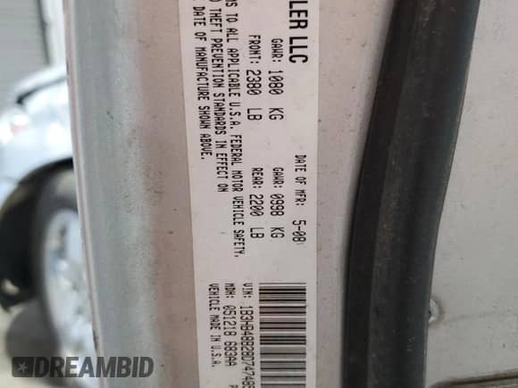 2008 Dodge Caliber SXT z VIN 1B3HB48B28D747485, wystawiony jako Copart lot #61146155 z przebiegiem 114 408 mil mil oraz Czysty tytuł • Clean title. Historia ofert i sprzedaży dostępna na DreamBid. Obrazek 13.