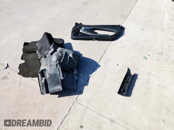 2021 Chevrolet Camaro 1SS z VIN 1G1FF1R76M0136095, wystawiony jako Copart lot #81632625 z przebiegiem Nie podano mil oraz Szkoda całkowita • Salvage title. Historia ofert i sprzedaży dostępna na DreamBid. Obrazek 12.