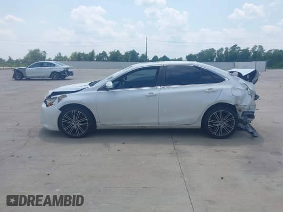 2016 Toyota Camry XLE with VIN 4T1BF1FK4GU146891, listed as a IAAI auction lot 43075644 with 97,907 mi miles and . Bid and sale history available at DreamBid. Image 14.