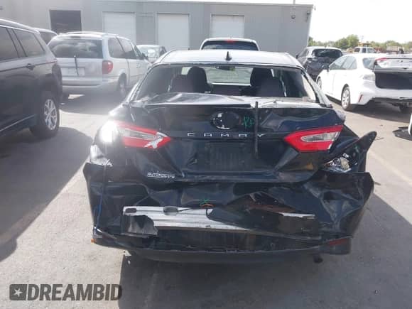 2020 Toyota Camry LE z VIN 4T1C11AK2LU880546, wystawiony jako IAAI lot #43158555 z przebiegiem 276 695 mil mil oraz . Historia ofert i sprzedaży dostępna na DreamBid. Obrazek 16.