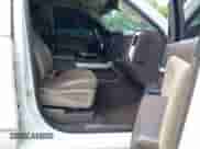 2017 Chevrolet Silverado 1500 LTZ z VIN 3GCUKSEJ3HG127857, wystawiony jako IAAI lot #42887256 z przebiegiem 191 237 mil mil oraz . Historia ofert i sprzedaży dostępna na DreamBid. Obrazek 5.
