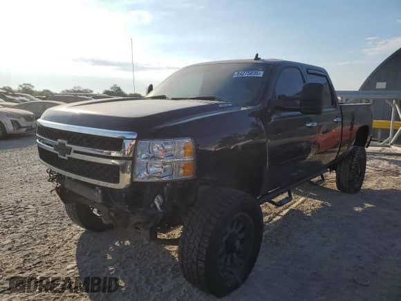2013 Chevrolet Silverado 2500HD LT с VIN 1GC1KXCG1DF232254, выставлен на аукционе Copart как лот 84275035 с пробегом 181 242 миль миль и Списание • Salvage title. История ставок и продаж доступна на DreamBid. Изображение 1.