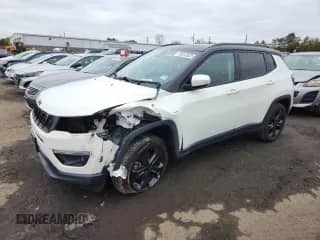 2018 Jeep Compass Latitude with VIN 3C4NJDBB9JT481282, listed as a Copart auction lot 86543825 with 92,137 mi miles and Non repairable. Bid and sale history available at DreamBid. Image 1.