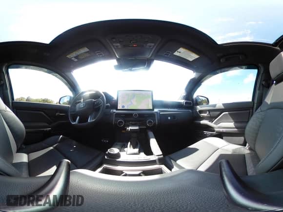 2025 Toyota Tacoma SR z VIN 3TMLB5JN9SM122113, wystawiony jako IAAI lot #43150778 z przebiegiem 3 655 mil mil oraz . Historia ofert i sprzedaży dostępna na DreamBid. Obrazek 19.