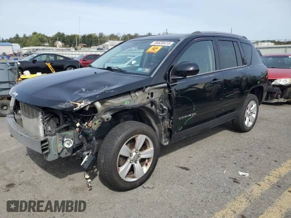 2014 Jeep Compass Latitude with VIN 1C4NJCEB1ED522330, listed as a Copart auction lot 84630415 with 150,480 mi miles and Salvage title. Bid and sale history available at DreamBid. Image 1.