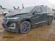 2023 Chevrolet Traverse Premier z VIN 1GNERKKW4PJ178661, wystawiony jako Copart lot #63104075 z przebiegiem 35 802 mil mil oraz Czysty tytuł • Clean title. Historia ofert i sprzedaży dostępna na DreamBid. Obrazek 1.