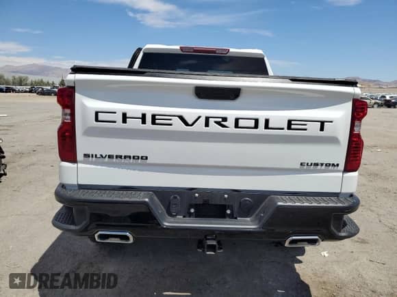 2024 Chevrolet Silverado 1500 Custom Trail Boss z VIN 3GCUDCE87RG454311, wystawiony jako Copart lot #66486955 z przebiegiem 3 402 mil mil oraz Szkoda całkowita • Salvage title. Historia ofert i sprzedaży dostępna na DreamBid. Obrazek 6.