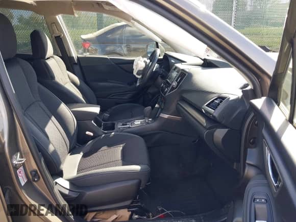 2019 Subaru Forester Premium with VIN JF2SKAECXKH460669, listed as a IAAI auction lot 43513972 with 81,437 mi miles and . Bid and sale history available at DreamBid. Image 5.