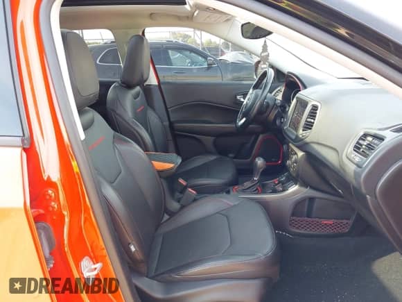 2021 Jeep Compass Trailhawk с VIN 3C4NJDDB5MT548056, выставлен на аукционе IAAI как лот 43213059 с пробегом 43 258 миль миль и . История ставок и продаж доступна на DreamBid. Изображение 5.