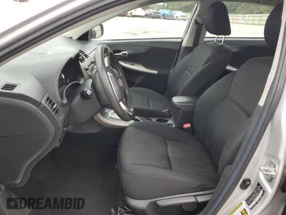 2011 Toyota Corolla S с VIN 2T1BU4EE3BC659319, выставлен на аукционе Copart как лот 81925435 с пробегом 107 861 миль миль и Списание • Salvage title. История ставок и продаж доступна на DreamBid. Изображение 7.