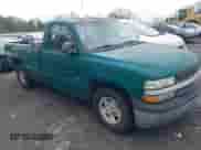 2002 Chevrolet Silverado 1500 z VIN 1GCEC14W82Z286809, wystawiony jako IAAI lot #41876270 z przebiegiem 217 690 mil mil oraz . Historia ofert i sprzedaży dostępna na DreamBid. Obrazek 1.