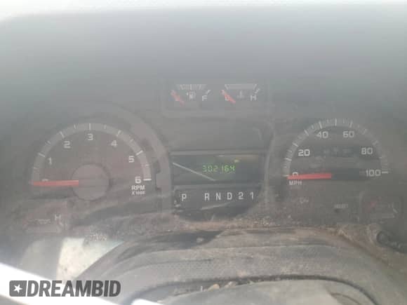 2010 Ford Econoline Cargo Commercial z VIN 1FTNE2EW5ADA87906, wystawiony jako Copart lot #70585604 z przebiegiem 302 164 mil mil oraz Szkoda całkowita • Salvage title. Historia ofert i sprzedaży dostępna na DreamBid. Obrazek 9.