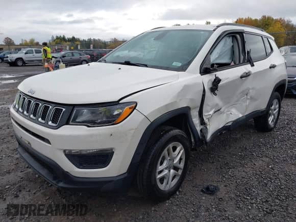 2018 Jeep Compass Sport с VIN 3C4NJDAB0JT117883, выставлен на аукционе IAAI как лот 43464152 с пробегом 90 397 миль миль и . История ставок и продаж доступна на DreamBid. Изображение 2.