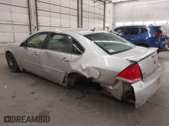 2010 Chevrolet Impala LTZ с VIN 2G1WC5EM4A1190412, выставлен на аукционе IAAI как лот 43388041 с пробегом 287 881 миль миль и . История ставок и продаж доступна на DreamBid. Изображение 3.