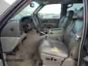 2005 Chevrolet Suburban LT with VIN 3GNEC16Z05G271353, listed as a Copart auction lot 87094735 with 252,171 mi miles and Salvage title. Bid and sale history available at DreamBid. Image 7.