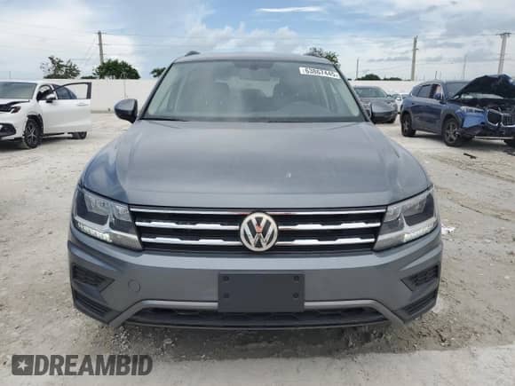 2020 Volkswagen Tiguan SE with VIN 3VV3B7AX1LM106522, listed as a Copart auction lot 63867445 with 122,429 mi miles and Non repairable. Bid and sale history available at DreamBid. Image 5.